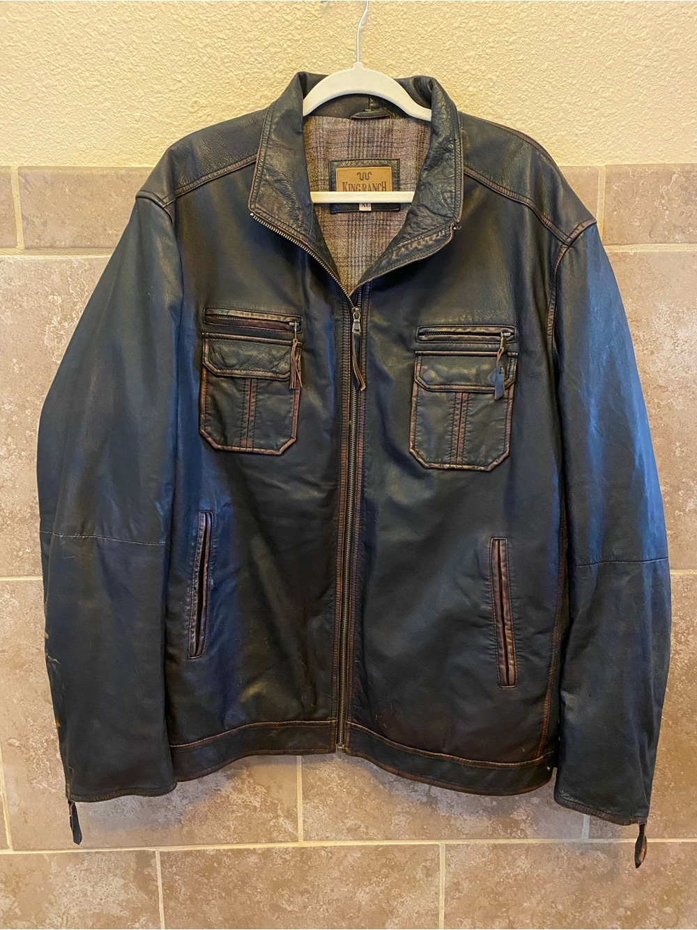 King Ranch genuine leather jacket, Men’s Size XL.